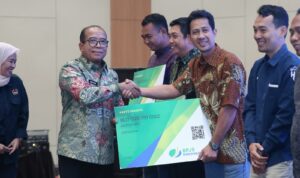 Pj. Gubernur Samsudin Luncurkan Jamsostek untuk 18.612 Pekerja Rentan Melalui Dana Bagi Hasil Sawit bagi 5 Kabupaten di Provinsi Lampung