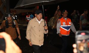 Kembali ke Lampung Usai Mengikuti Retreat di Akmil Magelang, Gubernur Rahmat Mirzani Djausal Disambut Plh. Sekdaprov Firsada dan Ibu Wulan Sari Mirza di Bandara Raden Inten II Kembali ke Lampung Usai Mengikuti Retreat di Akmil Magelang, Gubernur Rahmat Mirzani Djausal Disambut Plh. Sekdaprov Firsada dan Ibu Wulan Sari Mirza di Bandara Raden Inten II