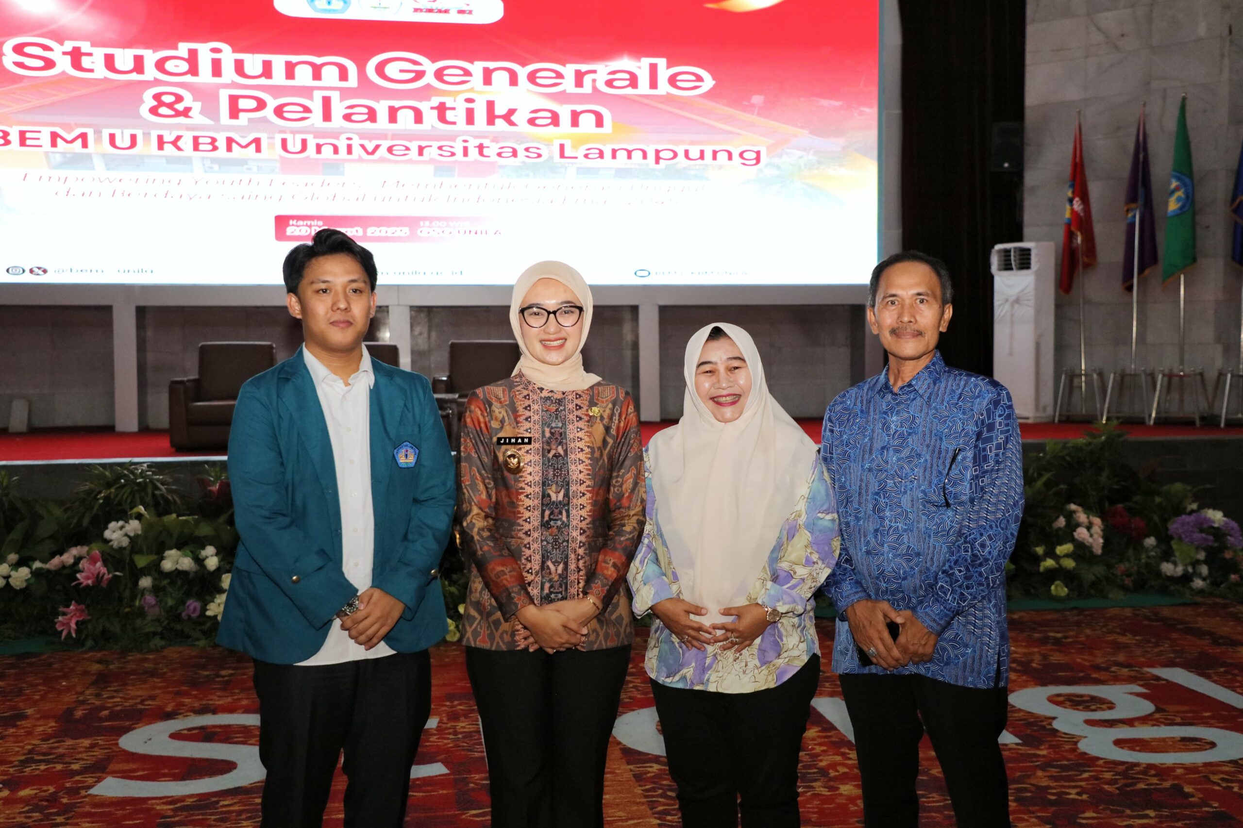 Wagub Jihan Nurlela Beri Kuliah Umum Bagi BEM Universitas Keluarga Besar Mahasiswa Unila pada Pelantikan Pengurus BEM UKBM Unila Periode 2025