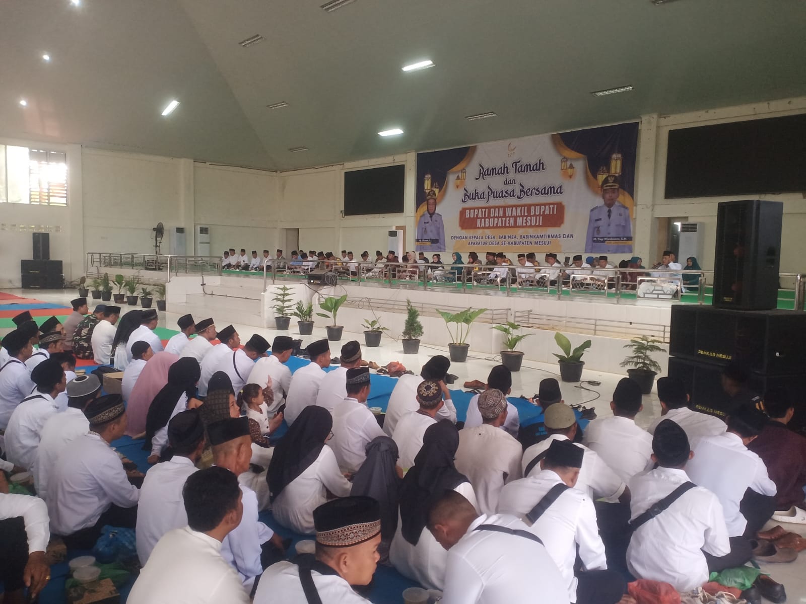 Seluruh Aperatur Desa Se-Kabupaten Mesuji BUKBER Bersama Bupati dan Wakil Bupati Mesuji