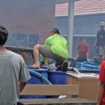 Parosil Apresiasi Penjual Air Deruman Turut Bejibaku Pemadaman Kebakaran di Gunung Sugi