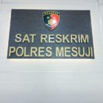 KADES DAN KETUA BPD DIDUGA SIKAT DANA PADES GEDUNG MULYA