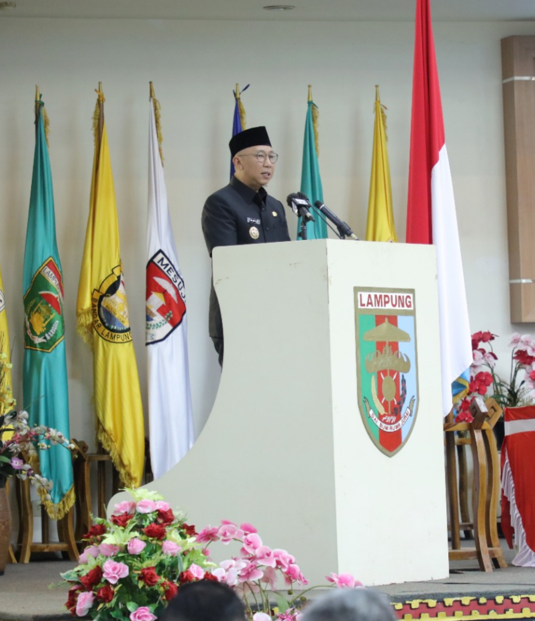 Gubernur Mirza Sampaikan LKPJ Kepala Daerah Tahun Anggaran 2024 dalam Rapat Paripurna DPRD Provins Lampungi