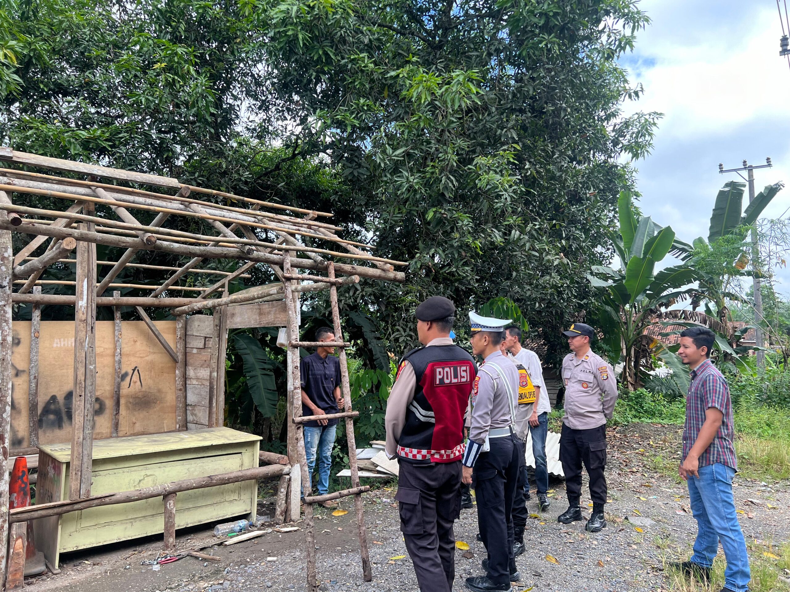 Pos Pungli di Jalinsum Way Kanan Dibongkar Sukarela oleh Warga, Kapolres Beri Apresiasi