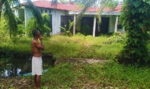 TIGA GEDUNG BANGUNAN YANG DIRESMIKAN KEMENTRIAN TENAGA KERJA REPUBLIK INDONESIA Drs H. A. Muhaimin Iskandar, MSi. Terbengkalai TIGA GEDUNG BANGUNAN YANG DIRESMIKAN KEMENTRIAN TENAGA KERJA REPUBLIK INDONESIA Drs H. A. Muhaimin Iskandar, MSi. Terbengkalai