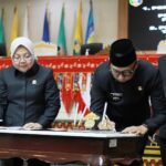 Penandatanganan Raperda APBD 2024 dan Persetujuan RPJMD 2025-2029, Lampung Mantapkan Arah Pembangunan