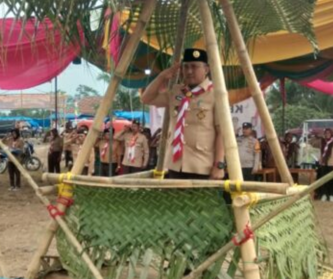 Fery Antoni Buka Perkemahan di Desa Tirtalaga Mesuji