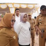 Direktur Jenderal Pemberdayaan Sosial Kementerian Sosial Republik Indonesia, Mira Riyati Kurniasih, Tinjau Desa Sungai Cambai Direktur Jenderal Pemberdayaan Sosial Kementerian Sosial Republik Indonesia, Mira Riyati Kurniasih, Tinjau Desa Sungai Cambai