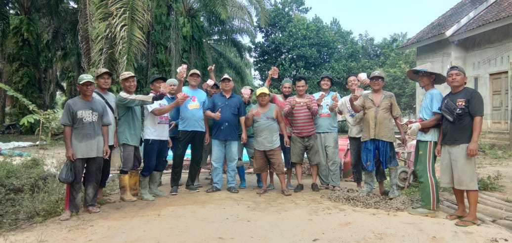 PEMERINTAH DESA SIDANG GUNUNG TIGA ALOKASIKAN RABAT BETON TAHUN 2025