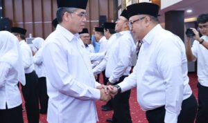 Lantik 12 Pejabat, Menaker: Jabatan Bukan Sekadar Posisi, Layanan Publik Harus Jadi Prioritas