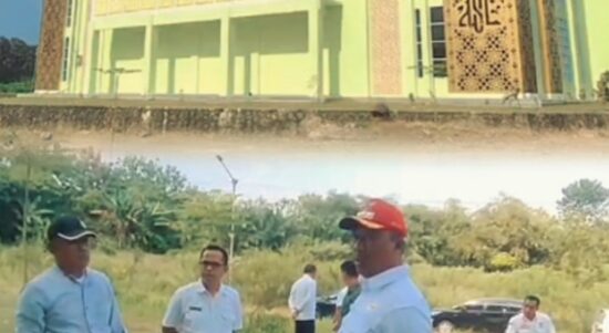 Plt Bupati Lampung Tengah Pimpin Gerakan Gotong Royong Bersih-bersih Islamic Centre